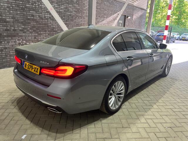BMW 5-SERIE 520e Business Edition Plus | Panoramadak | Leder | Stoelverwarming | Camera | PDC V+A