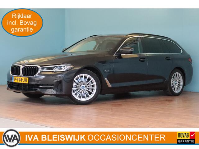 BMW 5-SERIE Touring 520e Business Edition Plus | NAVI | PDC V+A | LEER | ELEKTR STOEL+KLEP | TREKHAAK INKL |