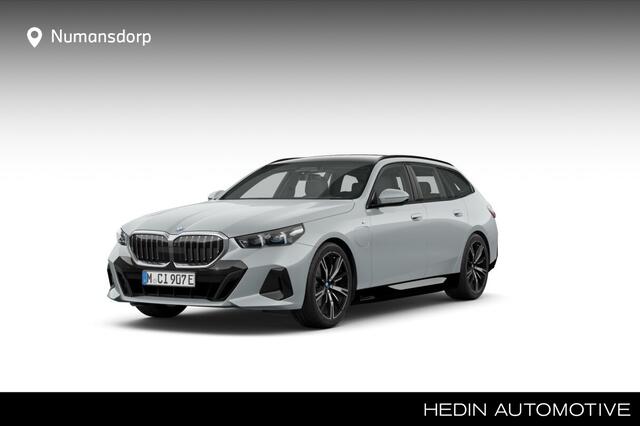 BMW 5-SERIE Touring 530e M-Sport | 20'' | Panorama. | Park. + Driv. Plus | Head-Up | Trekhaak | Stuur + stoelverw.