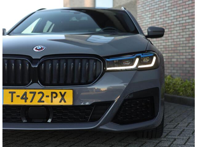 BMW 5-SERIE Touring 530e xDrive *Pano*H/K*Laser*Trekhaak*