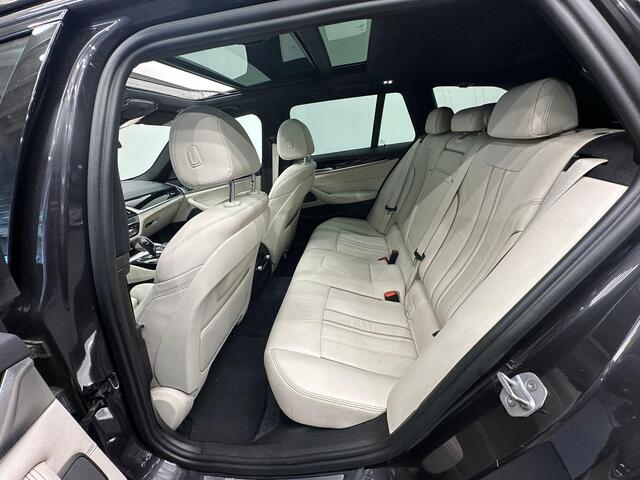 BMW 5-SERIE Touring 540i xDrive High Exe. M-Sport