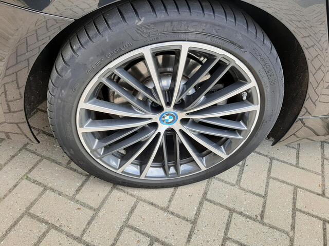 BMW 5-SERIE Touring 530e xDrive High Executive FULL OPIES