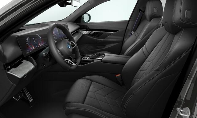 BMW 5-SERIE Touring 530e M-Sport Pro - Stoelventilatie - Trekhaak - Driving Ass Prof - Harman Kardon