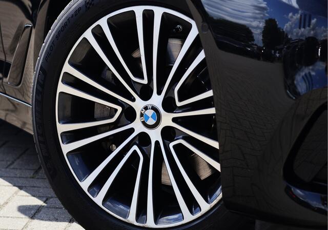 BMW 5-SERIE Touring 530i xDrive High Executive *Lucht*HUD*ACC*Softclose*Sportline*