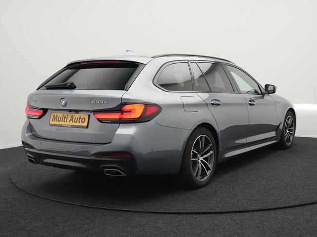BMW 5-SERIE Touring 530e xDrive M-Sport Plug In Hybrid PHEV | Head Up | Laser LED | Trekhaak af Fabriek | Elektrische Lederen Sportstoelen | Sfeerverlichting