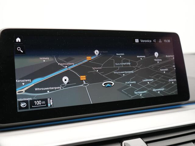 BMW 5-SERIE Touring 530e xDrive M-Sport Plug In Hybrid PHEV | Head Up | Laser LED | Trekhaak af Fabriek | Elektrische Lederen Sportstoelen | Sfeerverlichting