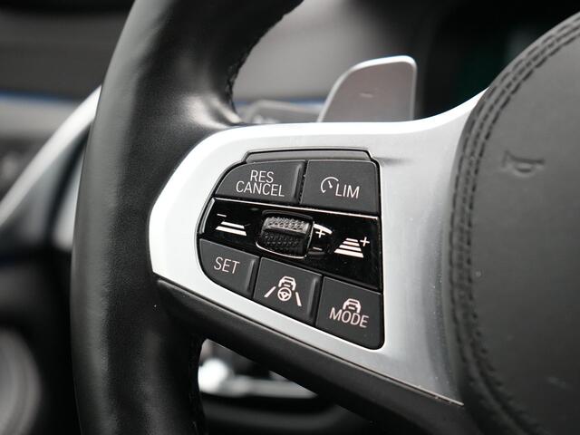 BMW 5-SERIE Touring 530e xDrive M-Sport Plug In Hybrid PHEV | Head Up | Laser LED | Trekhaak af Fabriek | Elektrische Lederen Sportstoelen | Sfeerverlichting