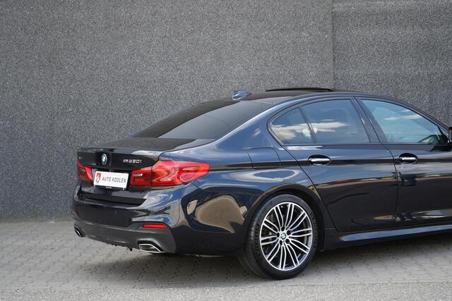 BMW 5-SERIE 530 xDrive M Sport High executive Softclose/360 / Leder/ HUD / Keyless