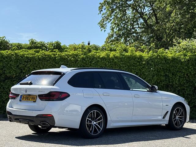 BMW 5-SERIE Touring 530e High Exe | M-Sport | CoPilot | Trekhaak | Head-Up | Comfort Acces | Camera | 4 Zone Clima