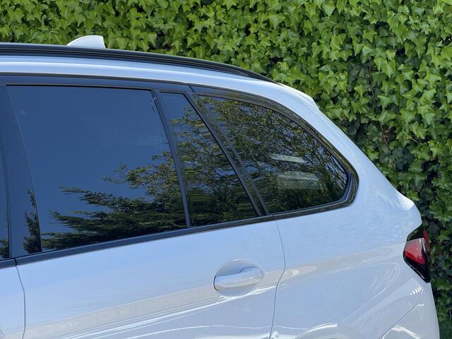 BMW 5-SERIE Touring 530e High Exe | M-Sport | CoPilot | Trekhaak | Head-Up | Comfort Acces | Camera | 4 Zone Clima