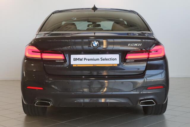 BMW 5-SERIE Sedan 530i High Executive | M Sportpakket | Comfortstoelen | Driving Assistant