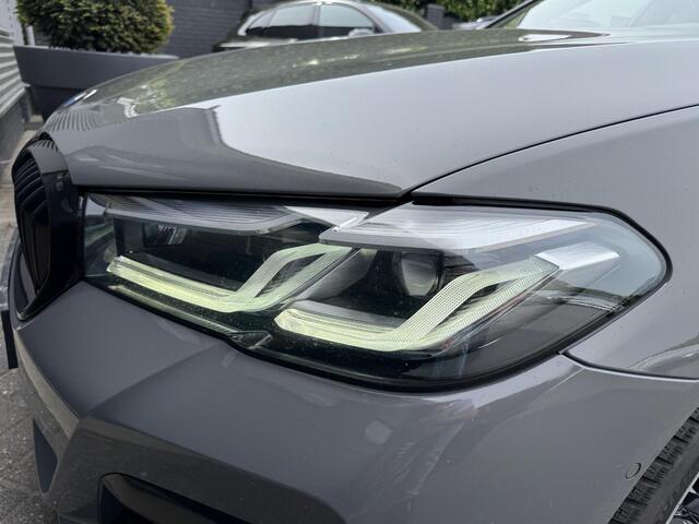 BMW 5-SERIE 520i High Executive M pakket | Camera | 19 Inch Lichtmetalen Velgen | Navigatie | Stoelverwarming