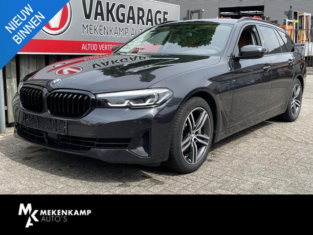 BMW 5-SERIE Touring 530e Executive 18"/Leder/Dodehoek/Adaptieve cruise/Camera/Stoel + stuurverwarming/Apple Carplay & Android Auto