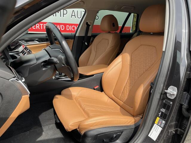 BMW 5-SERIE Touring 530e Executive 18"/Leder/Dodehoek/Adaptieve cruise/Camera/Stoel + stuurverwarming/Apple Carplay & Android Auto