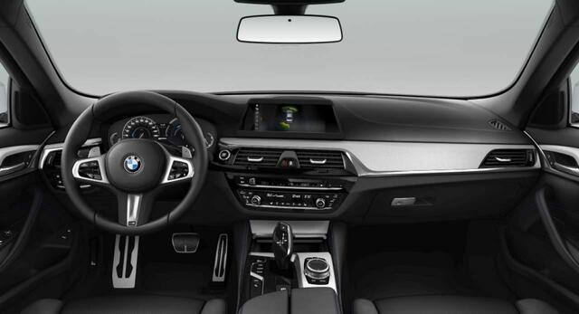 BMW 5-SERIE 530e M-Sport | Schuifdak | 20" Individual