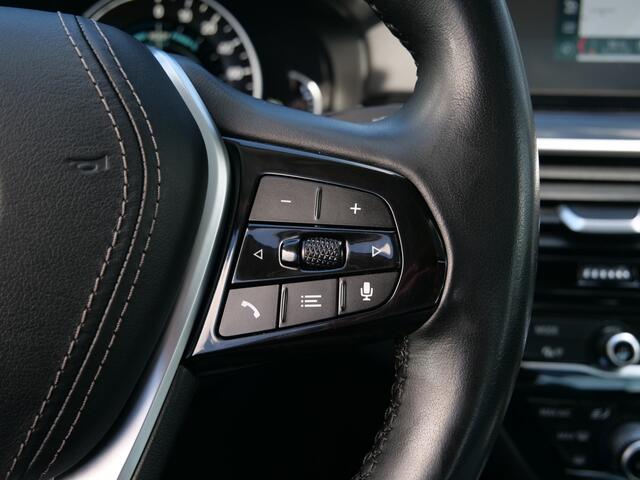 BMW 5-SERIE 530e iPerformance High Executive Head-up display / Memory-stoel / 19 Inch