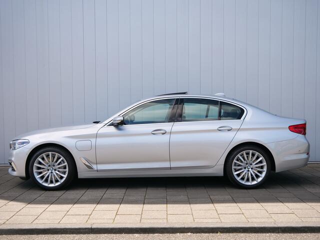 BMW 5-SERIE 530e iPerformance High Executive Head-up display / Memory-stoel / 19 Inch