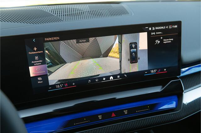 BMW 5-SERIE Touring 550e xDrive M-Sport Pro Pano ACC M Stoel Bowers&Wilkens Headup ICONIC Stoelvent. Shadow Trekhaak