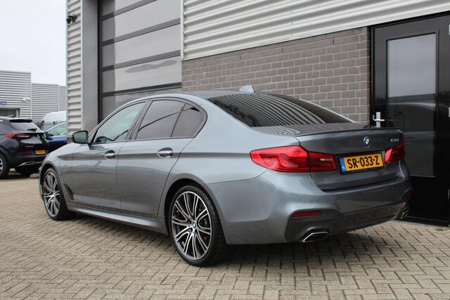 BMW 5-SERIE 540i High Executive / M Sport / Carplay / N.A.P.