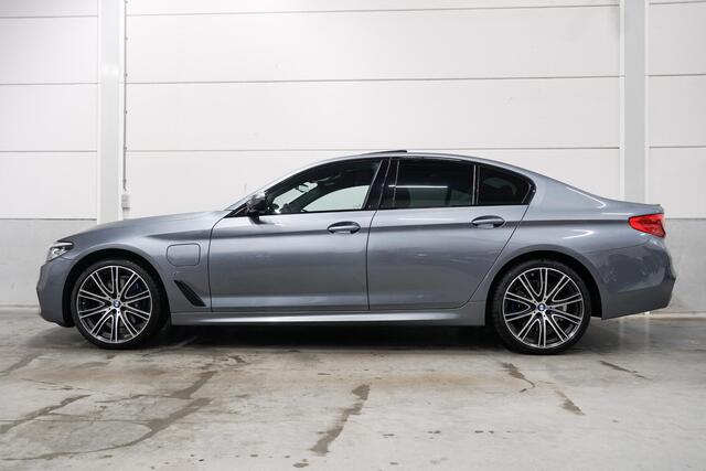 BMW 5-SERIE 530e M-Sport | Schuifdak | Hifi | Camera