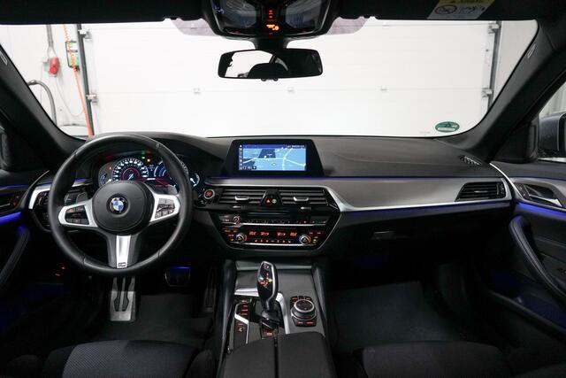 BMW 5-SERIE 530e M-Sport | Schuifdak | Hifi | Camera