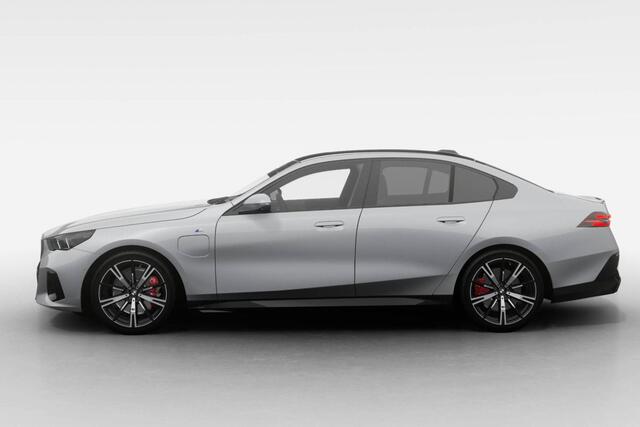 BMW 5-SERIE Sedan 530e M Sport Edition | M Sport Pro | Innovation Pack | Travel Pack | Comfort Pack