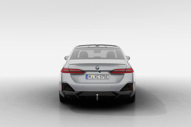 BMW 5-SERIE Sedan 530e M Sport Edition | M Sport Pro | Innovation Pack | Travel Pack | Comfort Pack