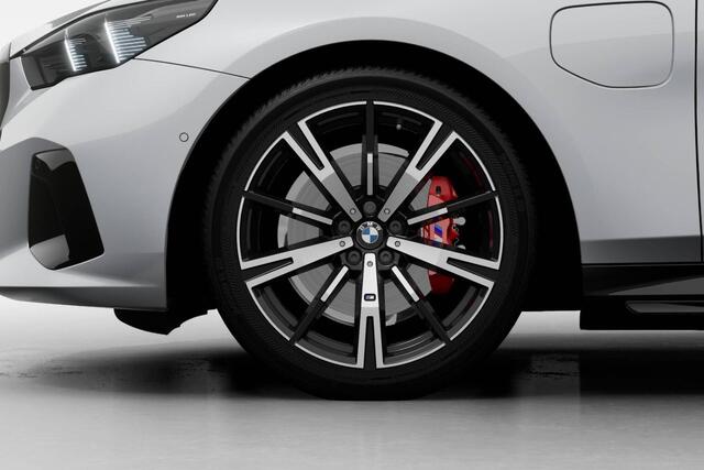 BMW 5-SERIE Sedan 530e M Sport Edition | M Sport Pro | Innovation Pack | Travel Pack | Comfort Pack