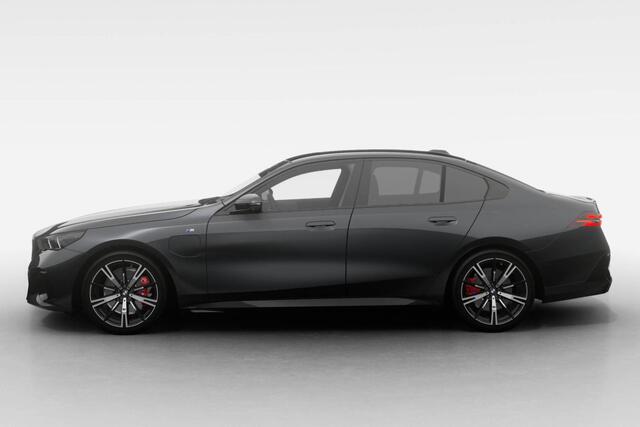 BMW 5-SERIE Sedan 530e M Sport Edition | M Sport Pro | Innovation Pack | Travel Pack | Comfort Pack