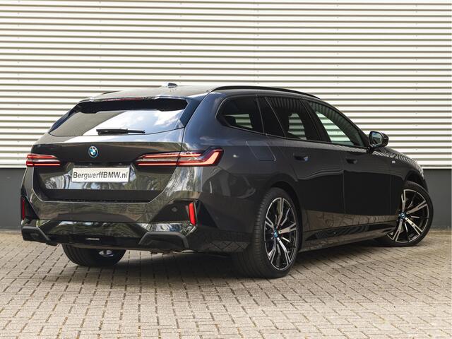 BMW 5-SERIE Touring 550e xDrive M-Sport Pro - Pano - Onderstel Prof - Stoelventilatie - Head-up