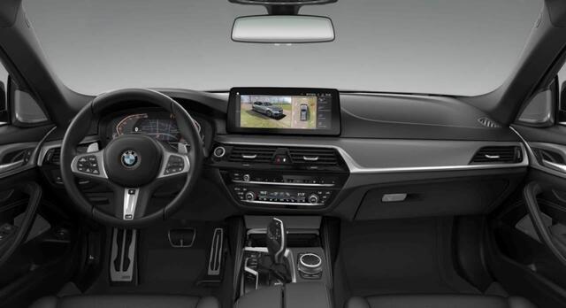 BMW 5-SERIE Touring 530i M-Sport | Panoramadak | Stoelventilatie | CoPilot | Harman Kardon