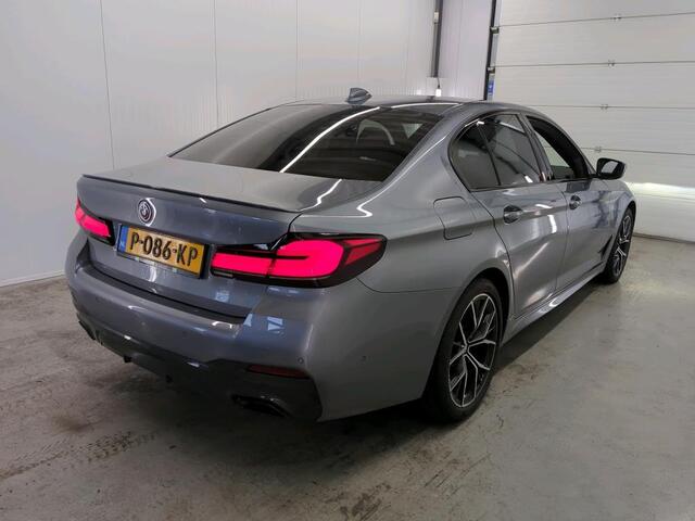 BMW 5-SERIE 520e M-Sport | Navi | BMW Laser | Alcantara |