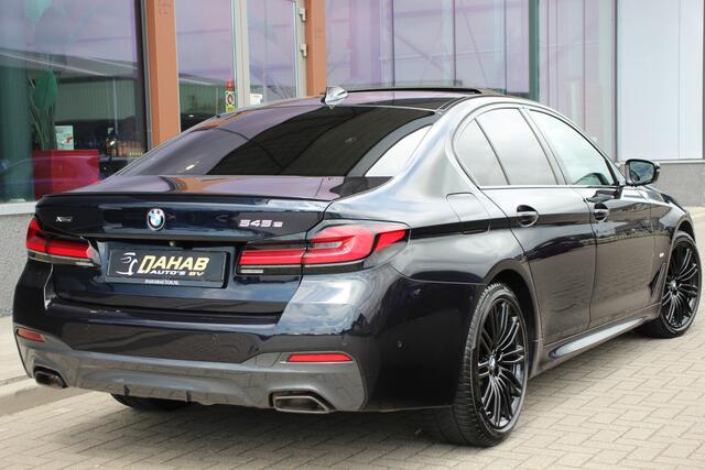 BMW 5-SERIE 545e xDrive M-Sport | Schuifdak | 360 | Head Up | ACC | El.Trekhaak