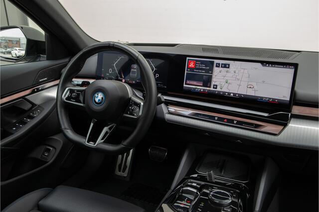 BMW 5-SERIE 530e M-Sport Pro, Pano, Head-Up, HArman-Kardon, Brooklyn Grey 2024