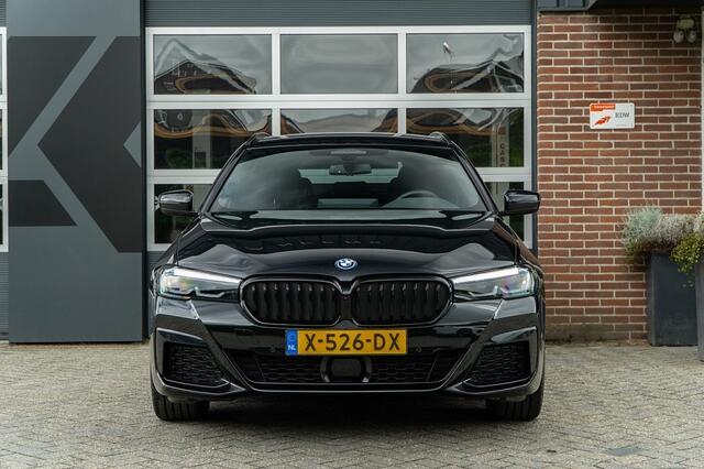 BMW 5-SERIE 530 530e Business Edition Plus | M Sport | Leder | Camera | ACC | Trekhaak | 19 Inch |