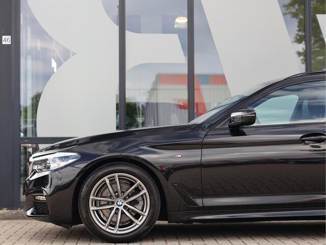 BMW 5-SERIE Touring 520i M-Sport *Leder*Memory*Pano*Cam*Haak*