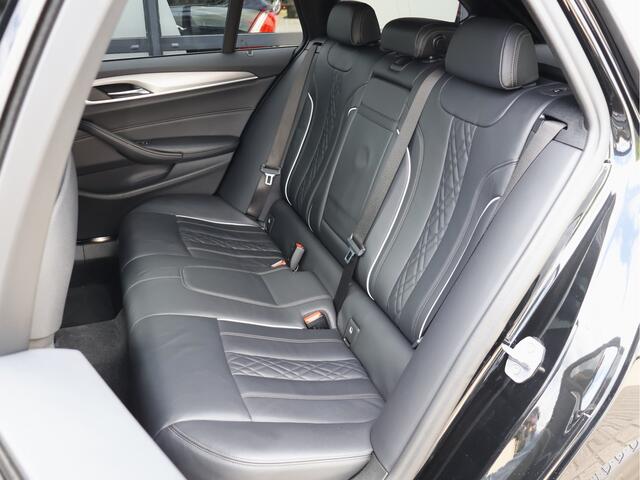 BMW 5-SERIE Touring 520i M-Sport *Leder*Memory*Pano*Cam*Haak*