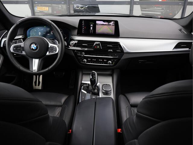 BMW 5-SERIE Touring 520i M-Sport *Leder*Memory*Pano*Cam*Haak*