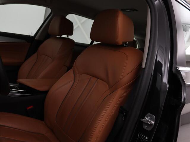 BMW 5-SERIE 530e Business Edition Plus | LaserLight | Leder | Stoelverwarming | Carplay | Live Cockpit | Navigatie | Memory | Parkeerhulp | Climate control