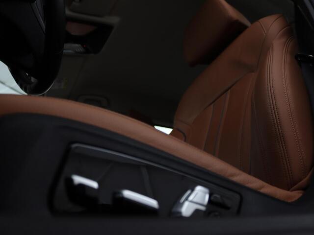 BMW 5-SERIE 530e Business Edition Plus | LaserLight | Leder | Stoelverwarming | Carplay | Live Cockpit | Navigatie | Memory | Parkeerhulp | Climate control