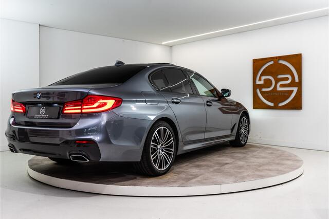 BMW 5-SERIE 530e iPerformance High Executive M-Sport | Pano | Sfeer | H/K | Shadow | 12 MND Garantie