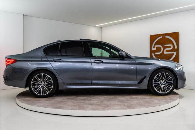 BMW 5-SERIE 530e iPerformance High Executive M-Sport | Pano | Sfeer | H/K | Shadow | 12 MND Garantie