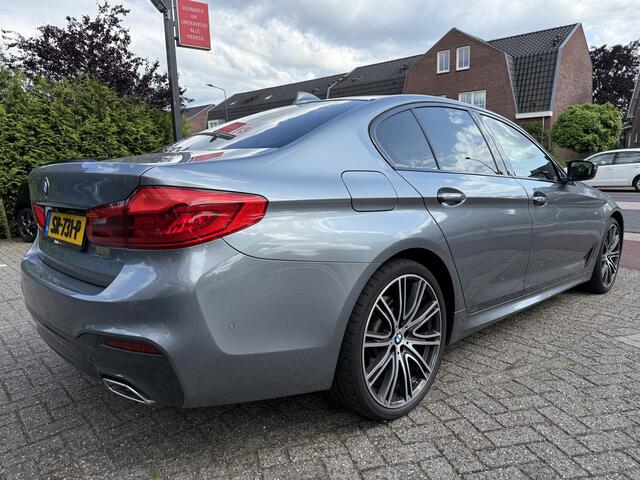 BMW 5-SERIE 520d High Exe M-Sport Aut. Schuifdak | Trekhaak | Camera