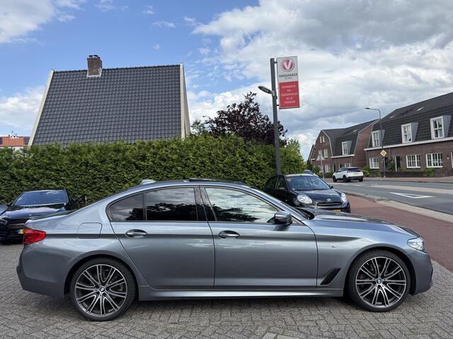 BMW 5-SERIE 520d High Exe M-Sport Aut. Schuifdak | Trekhaak | Camera