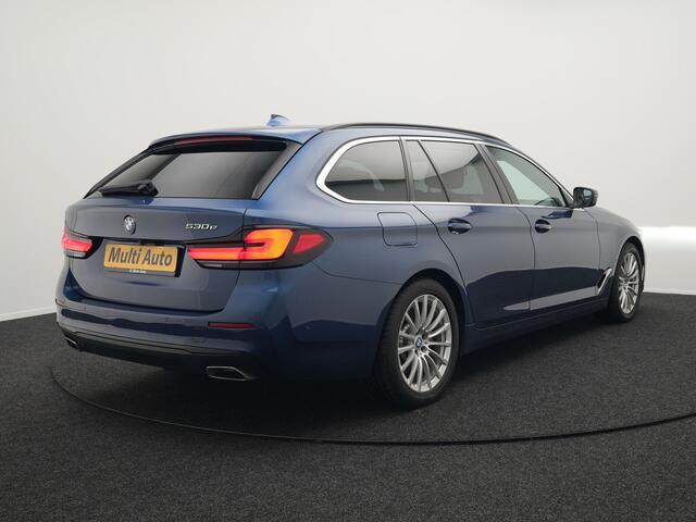 BMW 5-SERIE Touring 530e Business Edition Plus Plug In Hybrid Dealer O.H PHEV | Trekhaak af Fabriek | Lederen Sportstoelen Verwarmd | Comfort Access | Camera | Parkassist | Apple Carplay | Sfeerverlichting |