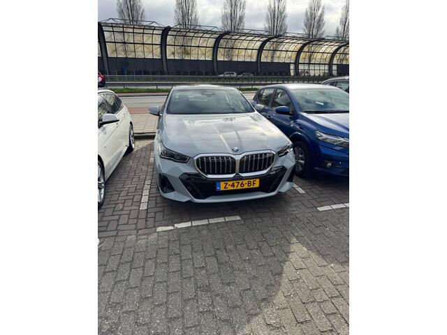 BMW 5-SERIE 520i M-Sport | 21" | Harman Kardon | Panorama |