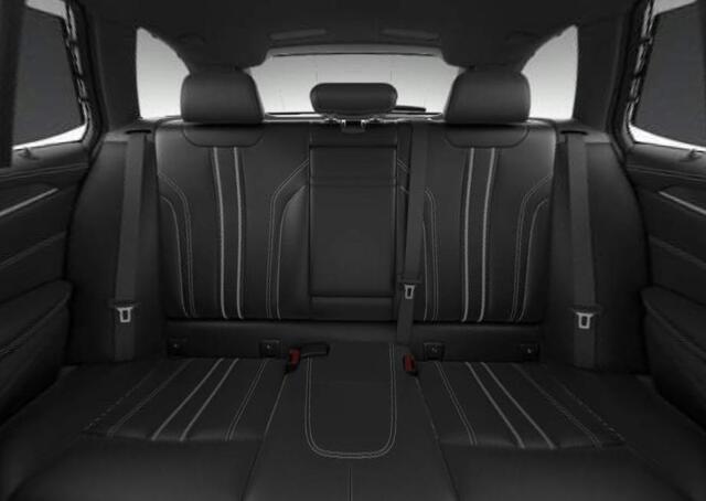 BMW 5-SERIE Touring 520i High Executive Edition Luxury Line - Panoramadak - Parking/Driving Assistant - Head up - Comfort Acces - Active protection - Hifi - Stuurwielrand verwarming - Verwarmde voorstoelen - Comfortstoelen voor -