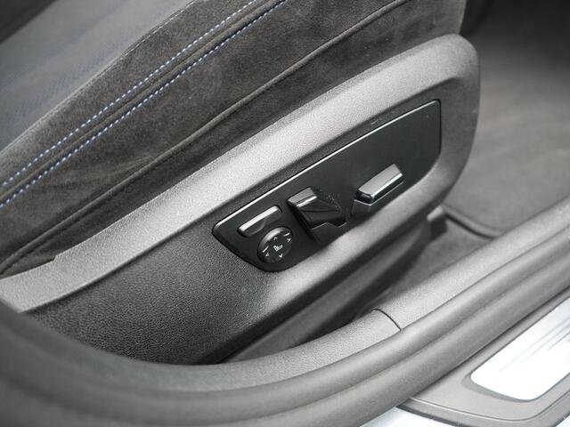 BMW 5-SERIE 530e M Sport LCI Plug In Hybrid | PHEV | Harman Kardon | Carplay | Sfeerverlichting | Electrische Alcantara Sportstoelen | Stuur/Stoel Verwarming |