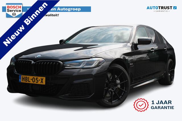 BMW 5-SERIE 545e xDrive Business Edition Plus | Incl. 12 maanden garantie | Harman/Kardon | Dodehoek detectie | F1 Flippers | Cruise control | Apple carplay/Android auto | Stoelverwarming | Lichtmetalen velgen 20"