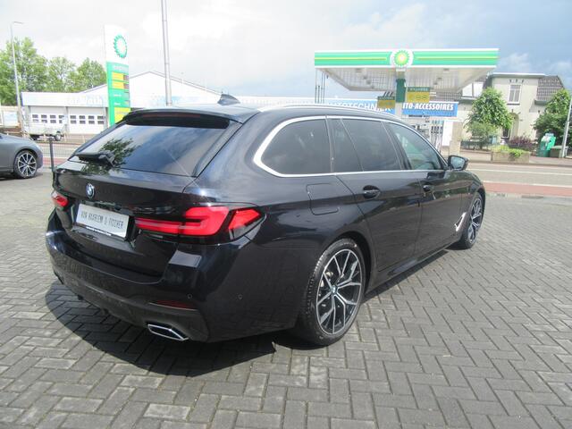 BMW 5-SERIE Touring 520d M Sport Edition Plus Aut. Harman/Kardon, Panoramadak